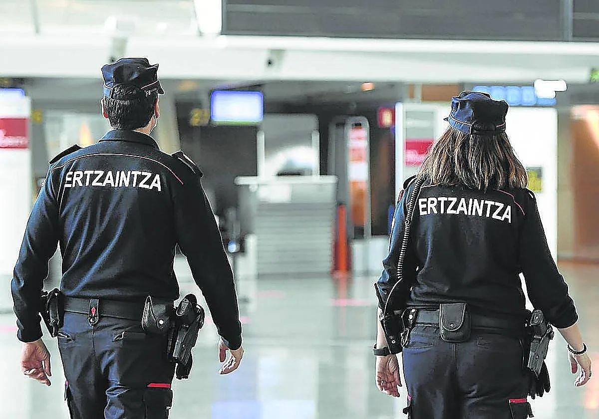 La Justicia reconoce a un ertzaina el derecho a turno fijo de mañana hasta que su hijo cumpla 12 años