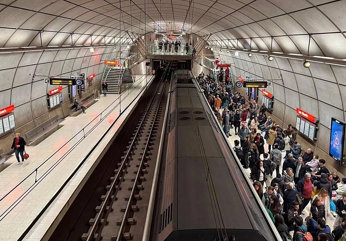 Los metros con destino Etxebarri adelantarán sus salidas a partir del viernes hasta el 17 de diciembre