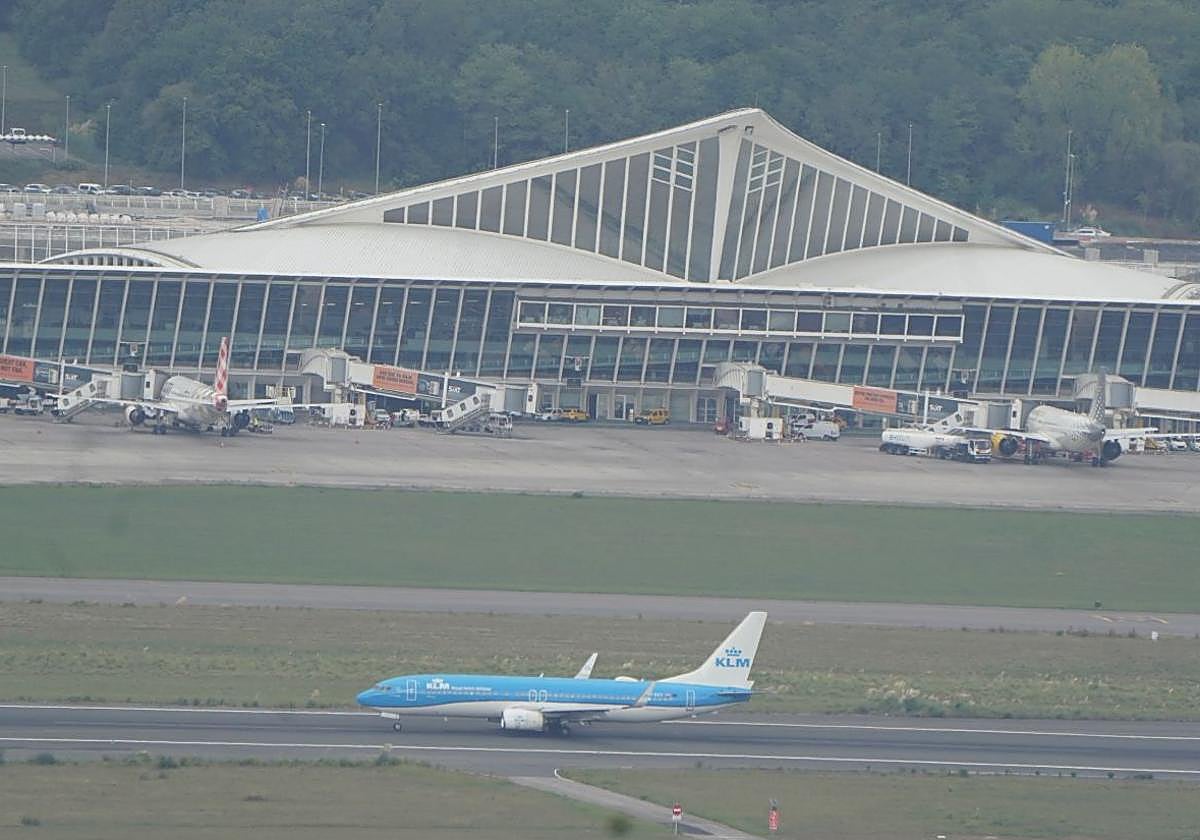 Guerra de precios entre las aerolíneas: las 56 ciudades a las que se podrá volar desde Bilbao este invierno