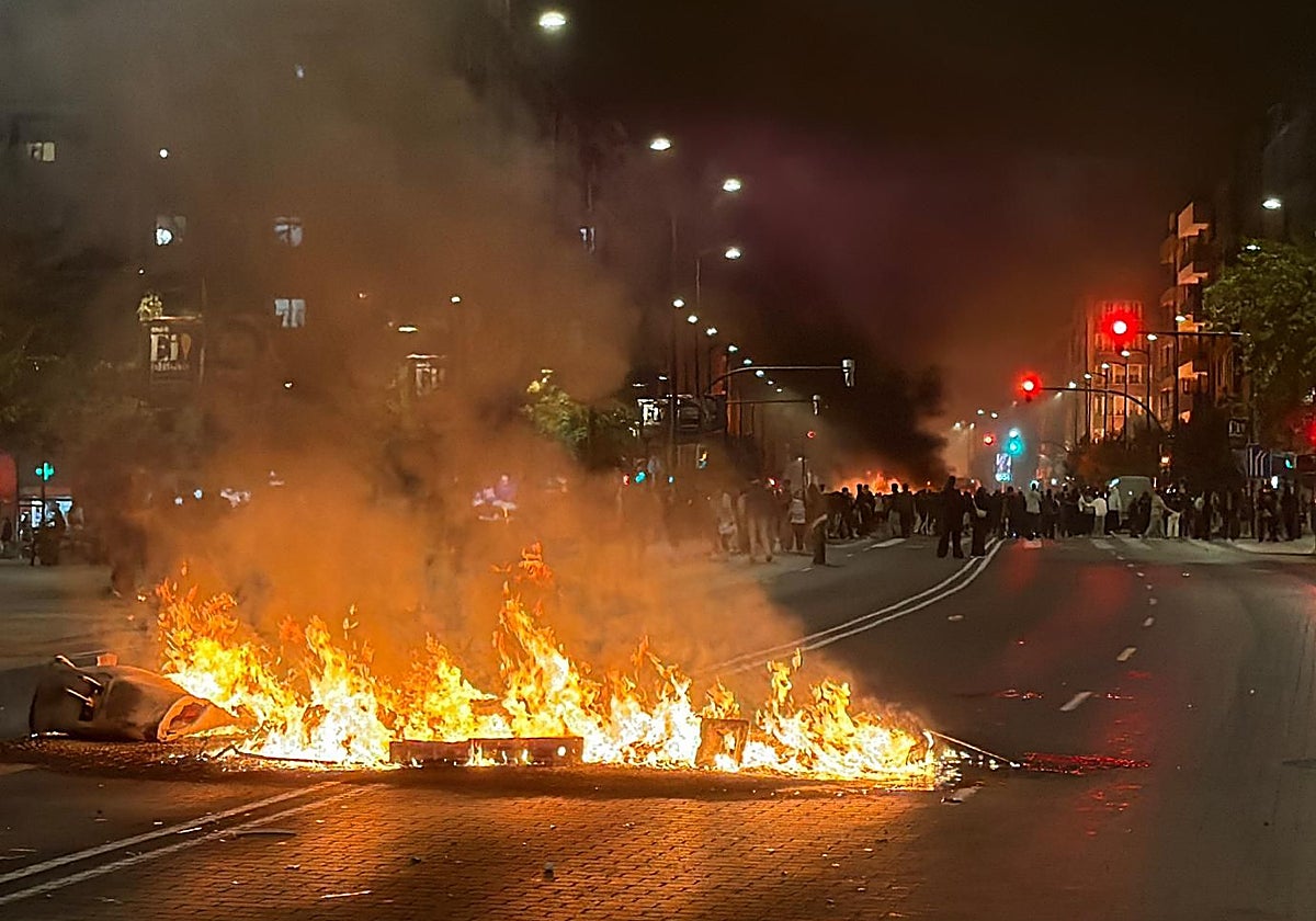 Aburto cifra en 55.000 euros los daños causados por los radicales a los bienes municipales de Bilbao