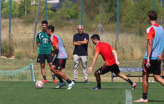 Últimos retoques para apuntalar el nuevo bloque del Mirandés