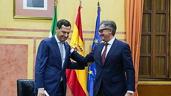 Tanto criticar a Sánchez y resulta que Moreno ha hecho exactamente lo mismo: anteponer el poder a su palabra