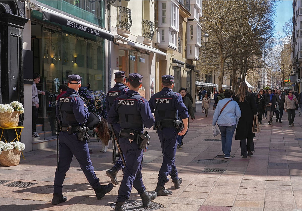 Aparecen pintadas en domicilios de ertzainas en Gernika: «No son una gamberrada, son una intimidación» | El Correo