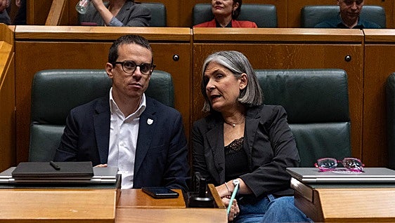 EH Bildu: «No pueden hacer frente solos a lo que viene»
