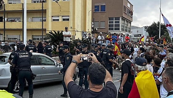 La asociación Negu Gorriak anuncia que enviará «más brigadistas» a Ceuta pese a las protestas de los vecinos