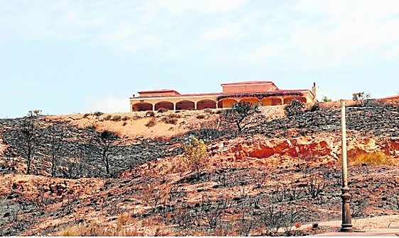 El Pinar, un viaje al ojo del huracán del incendio de Almería