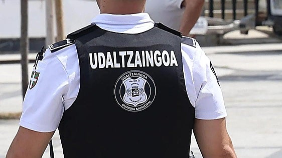 Absuelven a un policía municipal de San Sebastián acusado de violar a una compañera en fiestas de Bilbao