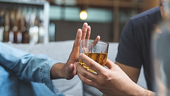 ¿Deja el alcohol sin efecto al antibiótico?