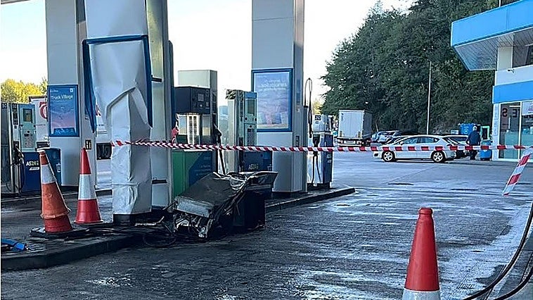 Fallece un hombre tras chocar contra un surtidor de la gasolinera de la AP-8 en Oiartzun