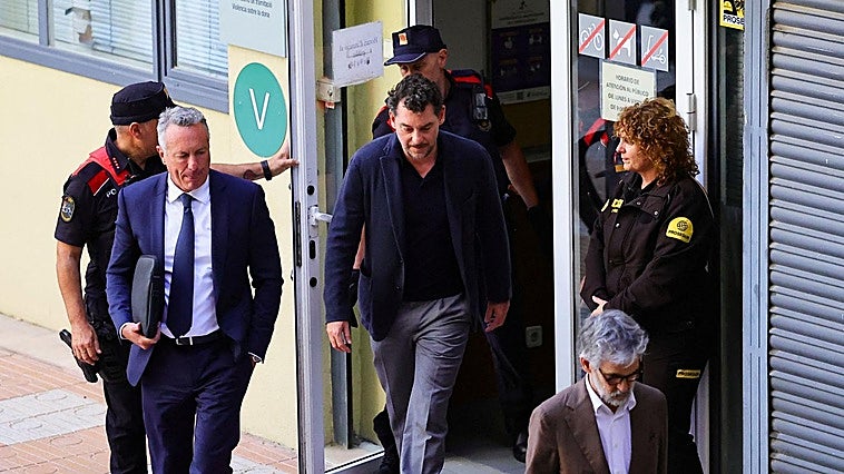 La ayudante de la psicóloga de los Andic afirma que Jonathan se interesó por una terapia que simulaba tirar a un familiar por un barranco