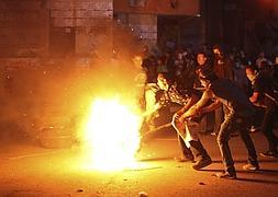 Disturbios en El Cairo. / Foto: Asmaa Waguih (Reuters) | Vídeo: Atlas