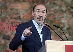 El secretario general del PSOE, Alfredo Pérez Rubalcaba. / Oto (Efe) | Vídeo: Atlas