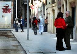 Prostitutas en el barrio del Raval en Barcelona. / Foto: I. Baucells | Vídeo: Atlas