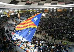Reunión de la Asamblea Nacional Catalana (ANC) en la plaza de toros Tarraco Arena./ Efe