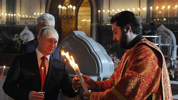 Vladimir Putin, durante la celebración de la Pascua. 