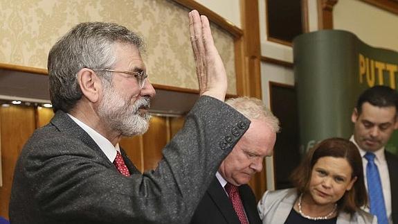 Gerry Adams, tras su puesta en libertad 