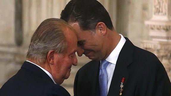 Don Juan Carlos y don Felipe.