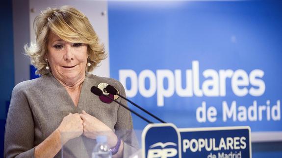 Esperanza Aguirre, durante la rueda de prensa que ha ofrecido este lunes 