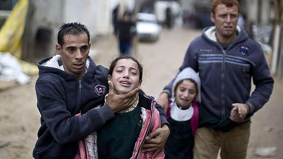Imagen de las hijas del palestino abatido en Gaza.