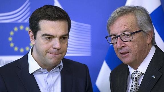 Alexis Tsipras y Jean-Claude Juncker. 
