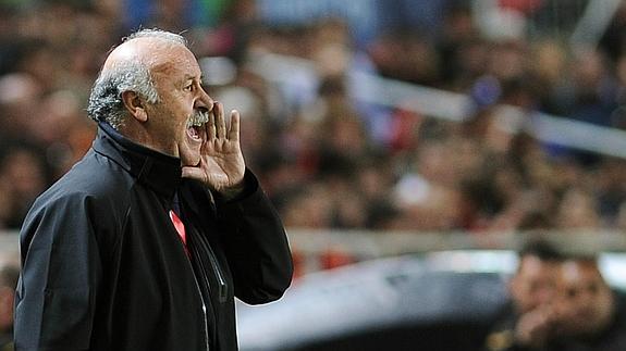 Del Bosque da instrucciones. 