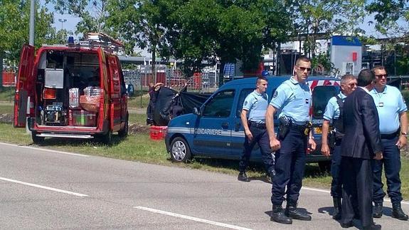 Agentes en el lugar de los hechos. 