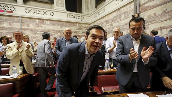 Alexis Tsipras se reúne con los diputados de Syriza. 