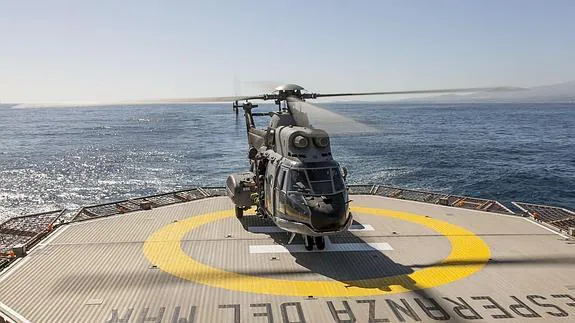 Helicóptero Super Puma del Ejército español.