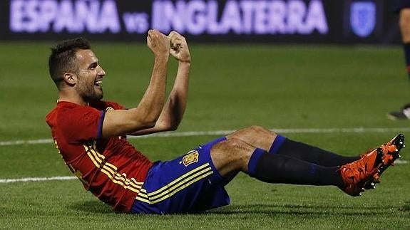 Mario Gaspar celebra su golazo ante Inglaterra. 