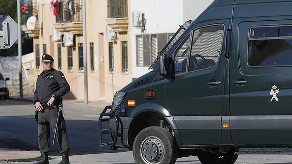 El dispositivo de seguridad establecido en la zona continúa hoy. 