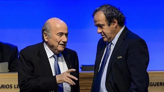 Platini y Blatter durante un acto de la FIFA. 