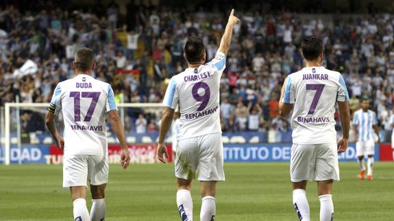Charles celebra el segundo gol del Málaga.