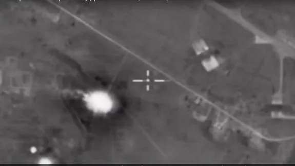 Ataque de EE UU contra una base aérea de Siria.