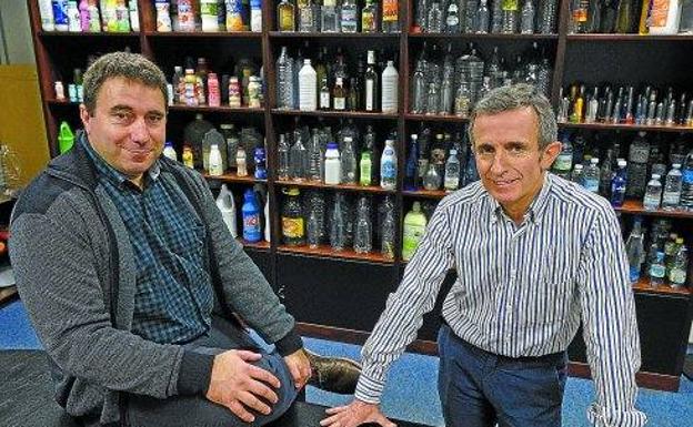 Ibon Aseginolaza e Iñaki Unanue, de Plásticos Urola, empresa en proceso de internacionalización.