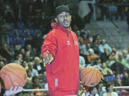 Linton Johnson podrá jugar minutos en el encuentro de este miércoles contra el Unión Olimpija en Liubliana./ Iosu Onandia