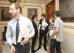 El alcalde y los tres portavoces de la oposición en una foto de archivo. J Andrade