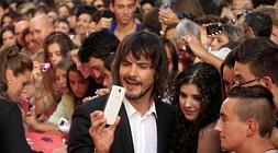 David Janer, el protagonista de la serie, entre el público. / J. Andrade