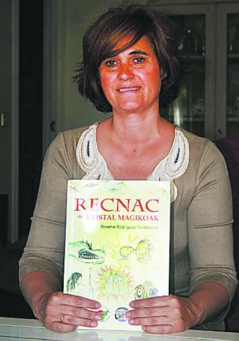 Susana Rodríguez, con el cuento. 