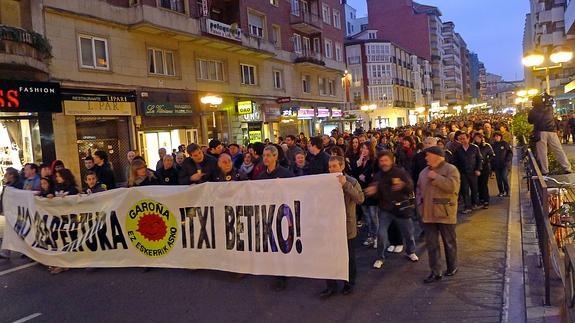 Manifestación celebrada en Vitoria contra la reapertura de la central nuclear de Garoña