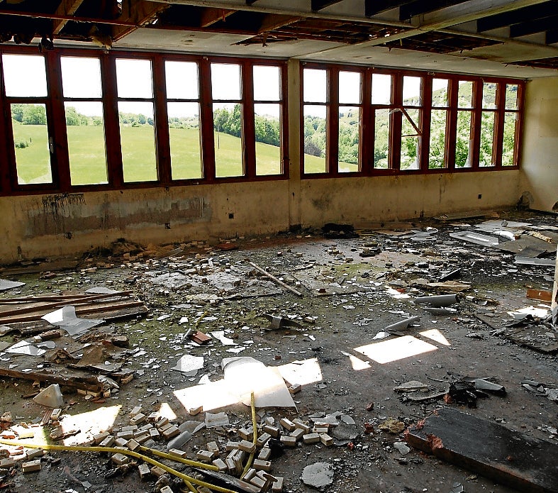 Una habitación del viejo colegio de Izarra.