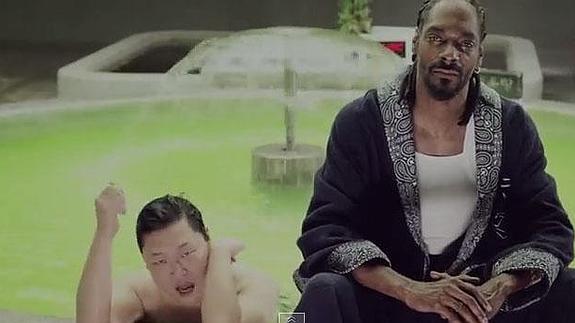 Psy y Snoop Dog en el videoclip del surcoreano 'Hangover'.
