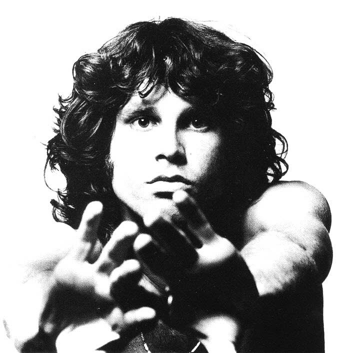 El malogrado Jim Morrison, en uno de los retratos más icónicos de la historia del rock.