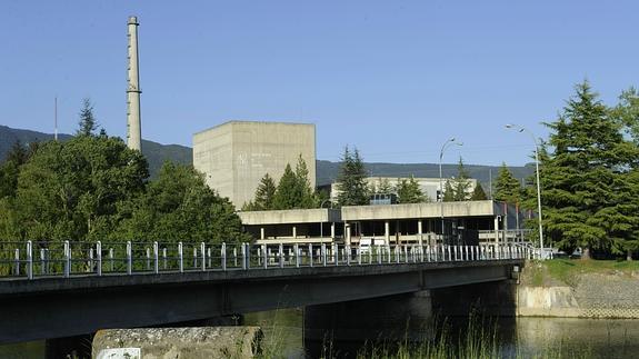 Vista de la entrada a la Central Nuclear de Garoña.