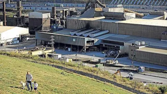 La planta siderúrgica de Nervacero, en el barrio de Ballonti, Trapagaran.
