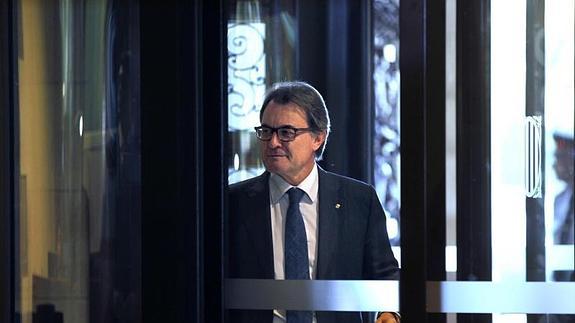 Artur Mas, a su llegada al Parlamento de Cataluña. 