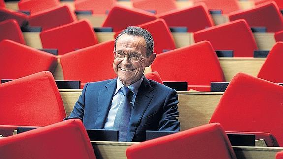 Ángel Toña, en el auditorio del Gobierno vasco en Bilbao.