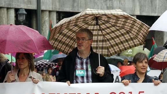 El secretario general de ELA, Adolfo Muñoz, en la manifestación celebrada en Bilbao.