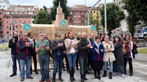 Los candidatos de Udalberri, hoy en Bilbao durante su cierre de campaña. 