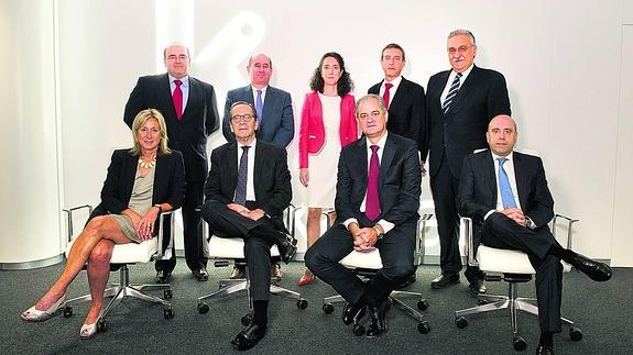 
: Alicia Vivanco, Gregorio Villalabeitia, Javier García Lurueña y Joseba Barrena. : Eduardo Ruiz de Gordejuela, Fernando Martínez Jorcano, Irantzu Irastorza, Fernando Irigoyen y Alfonso Martínez.