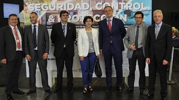 Fermín Pablos, Borja Robledo, Josu Zubiaga, Estefanía Beltrán de Heredia, Íñigo Barrenechea, Gervasio Gabirondo y Carlos Rivera.